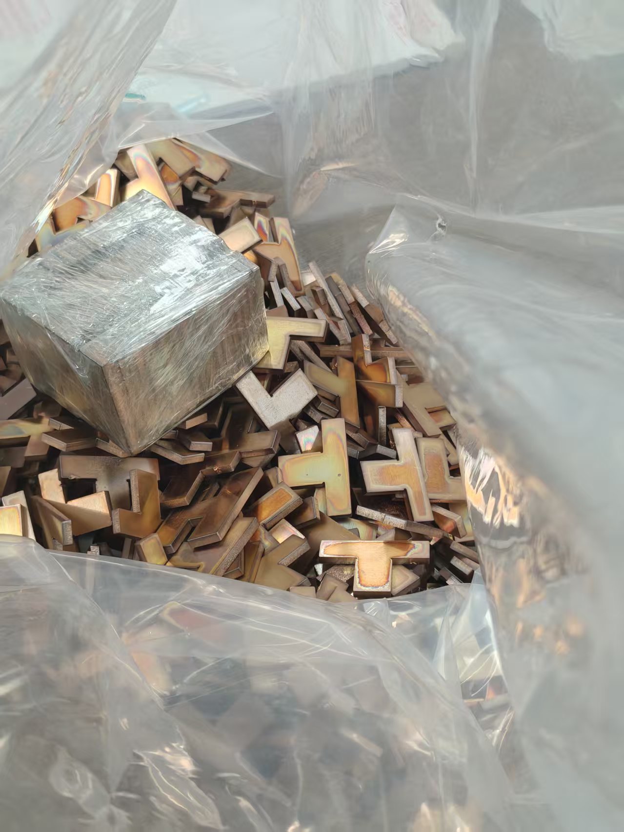 2.5mm 紫铜高反材料东莞来料激光切割加工(图1)